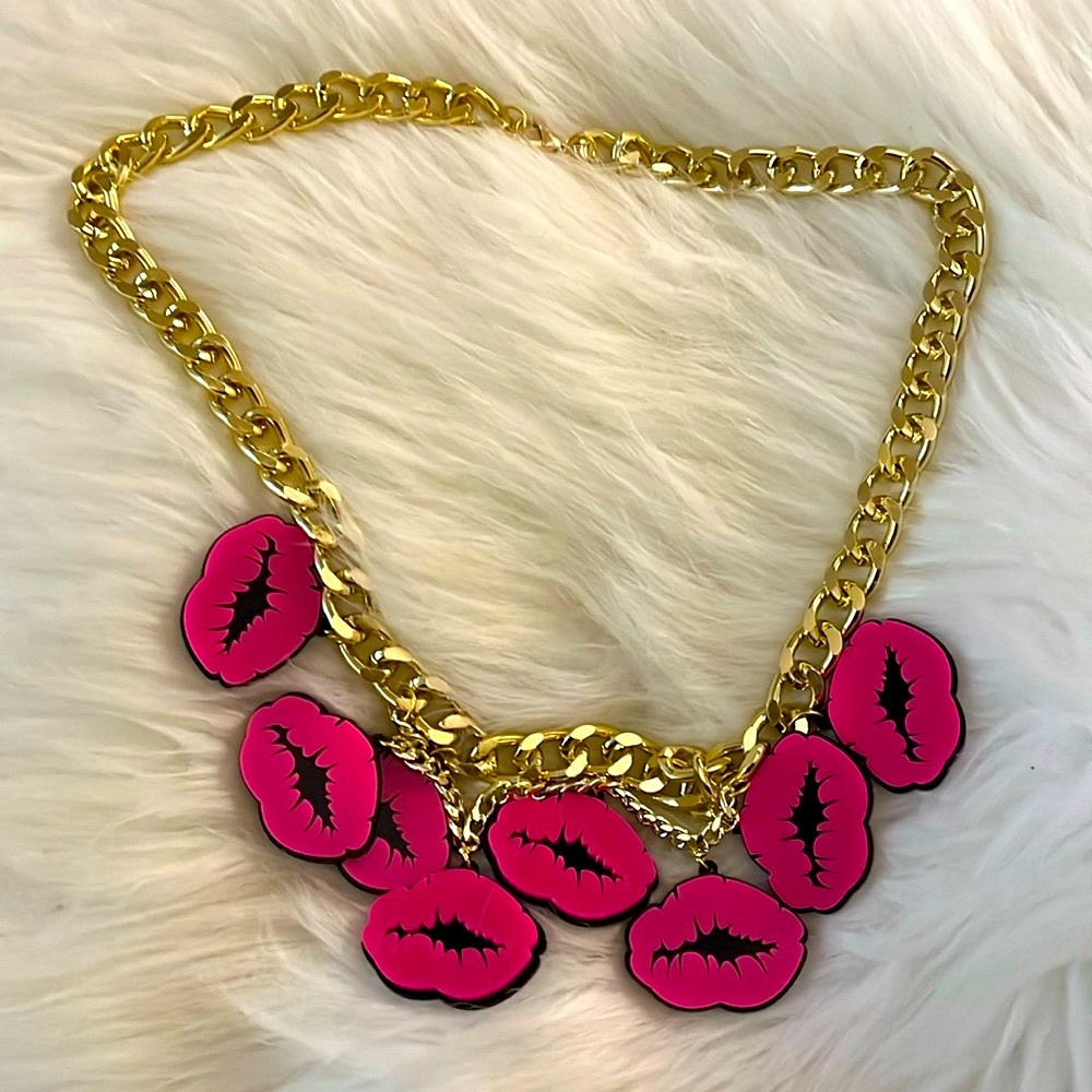 Lips Necklace